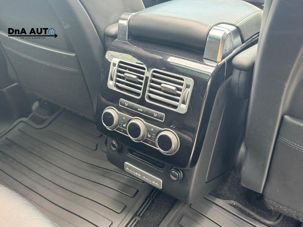 Land Rover Range Rover 3.0 TD V6 Vogue SUV 5dr Diesel Auto 4WD Euro 5 (s/s) (258 ps)