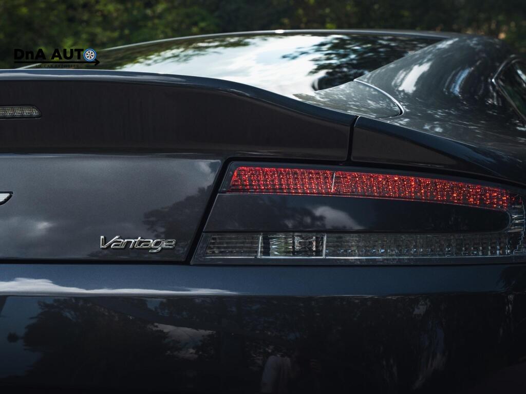 Aston Martin Vantage 4.7 V8 Coupe 2dr Petrol Sportshift II Euro 6 (420 bhp)