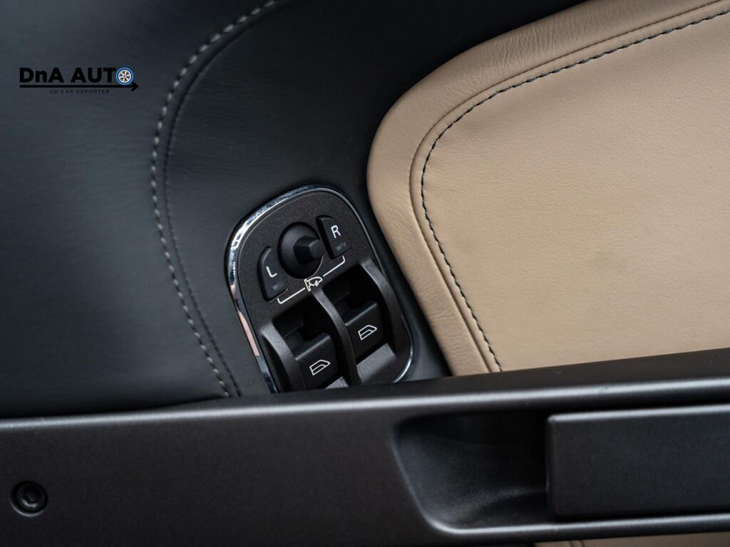 Aston Martin Vantage 4.7 V8 Coupe 2dr Petrol Sportshift II Euro 6 (420 bhp)