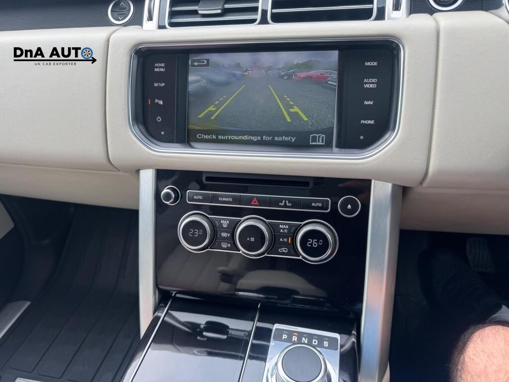 Land Rover Range Rover 3.0 TD V6 Vogue SUV 5dr Diesel Auto 4WD Euro 5 (s/s) (258 ps)