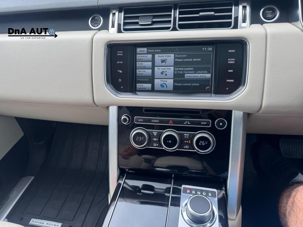 Land Rover Range Rover 3.0 TD V6 Vogue SUV 5dr Diesel Auto 4WD Euro 5 (s/s) (258 ps)