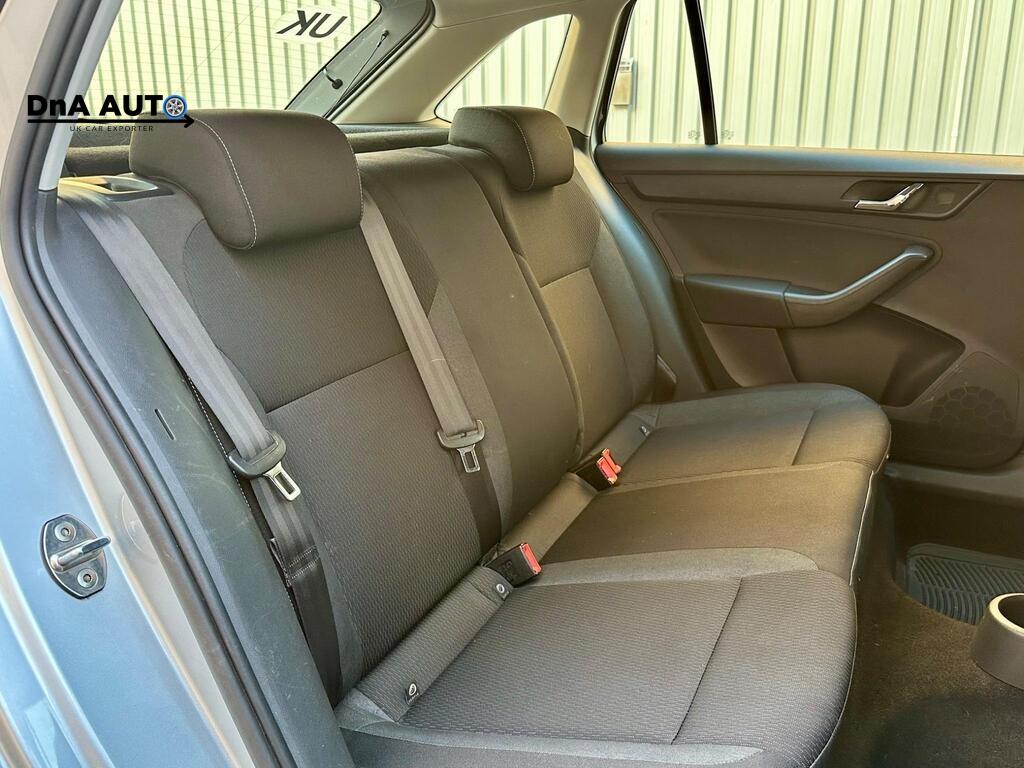 Skoda Rapid Spaceback 1.2 TSI SE Tech Hatchback 5dr Petrol Manual Euro 5 (105 ps)