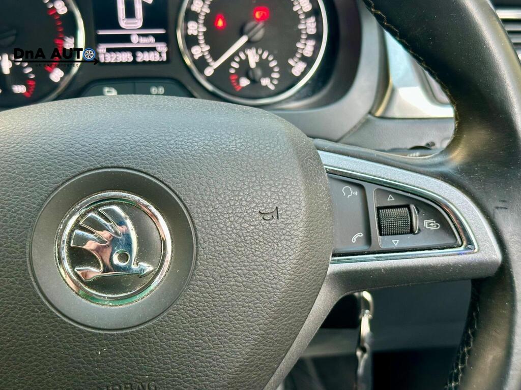 Skoda Rapid Spaceback 1.2 TSI SE Tech Hatchback 5dr Petrol Manual Euro 5 (105 ps)