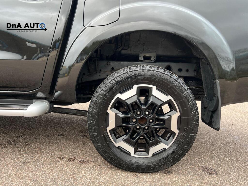 Nissan Navara 2.3 dCi Tekna Pickup Double Cab 4dr Diesel Auto 4WD Euro 6 (190 ps)