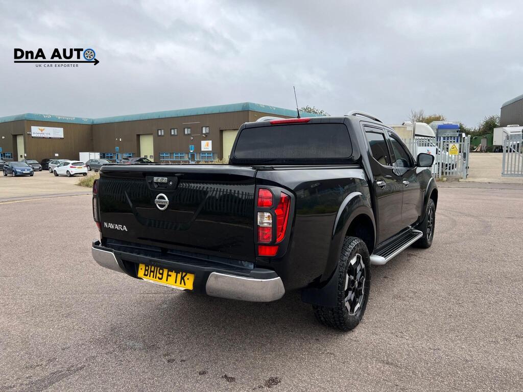 Nissan Navara 2.3 dCi Tekna Pickup Double Cab 4dr Diesel Auto 4WD Euro 6 (190 ps)