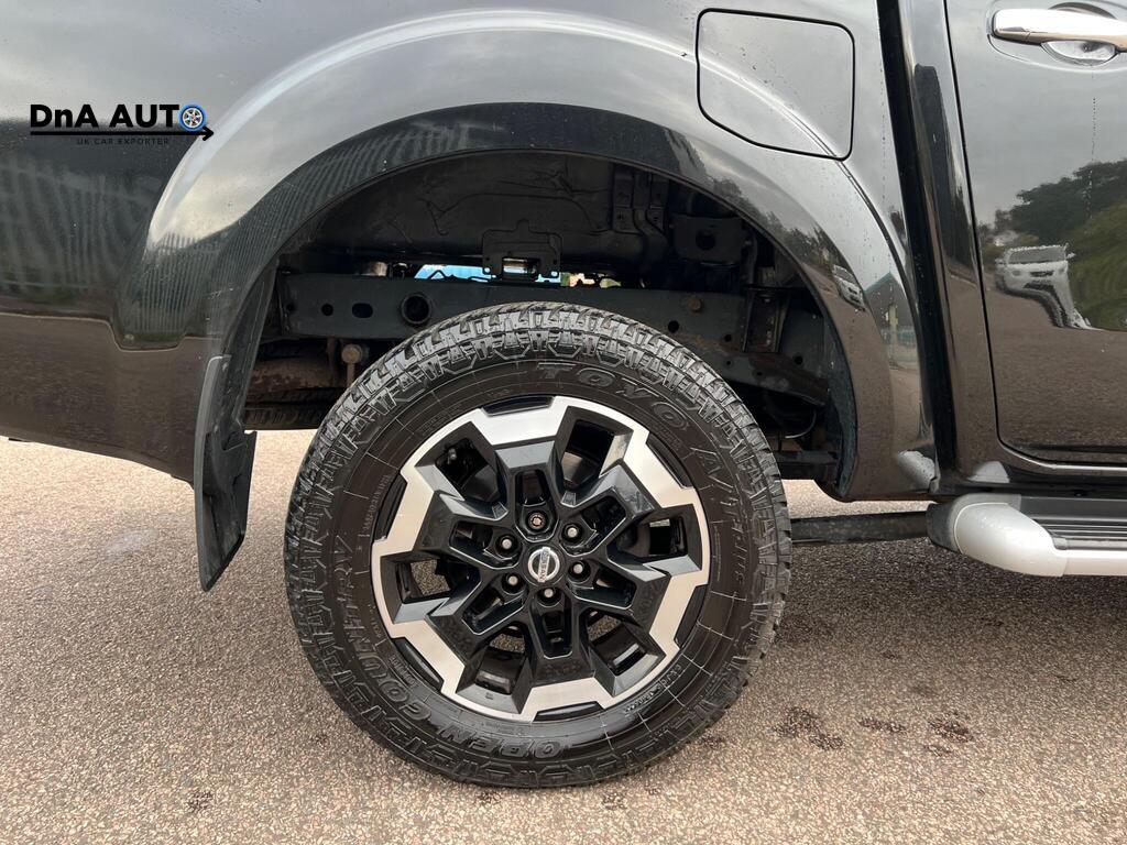 Nissan Navara 2.3 dCi Tekna Pickup Double Cab 4dr Diesel Auto 4WD Euro 6 (190 ps)