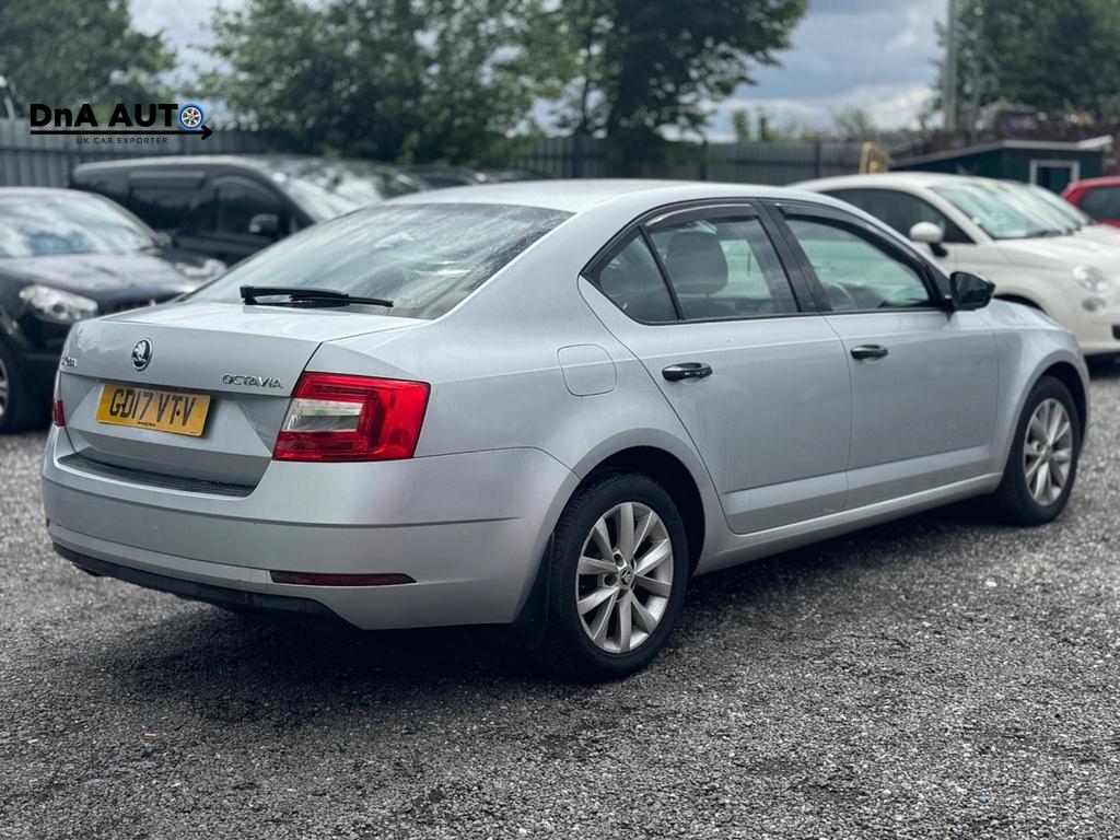 Skoda Octavia 1.6 TDI S Hatchback 5dr Diesel DSG Euro 6 (s/s) (115 ps)