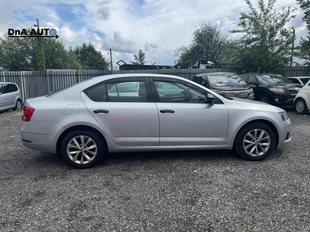 Skoda Octavia 1.6 TDI S Hatchback 5dr Diesel DSG Euro 6 (s/s) (115 ps)