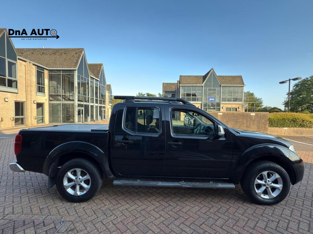 Nissan Navara 2.5 dCi Tekna Pickup Double Cab 4dr Diesel Manual 4WD Euro 5 (190 ps)