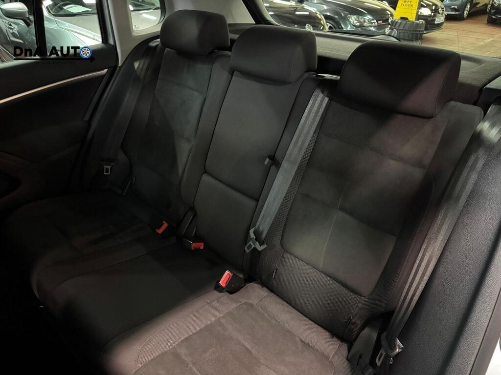 Volkswagen Tiguan 2.0 TDI BlueMotion Tech Match SUV 5dr Diesel DSG 4WD Euro 5 (s/s) (140 ps)
