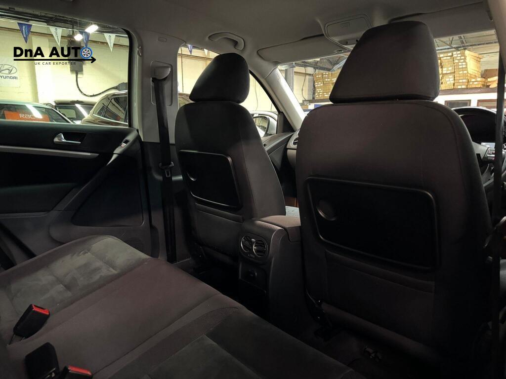Volkswagen Tiguan 2.0 TDI BlueMotion Tech Match SUV 5dr Diesel DSG 4WD Euro 5 (s/s) (140 ps)