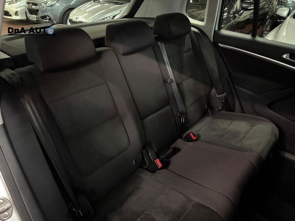 Volkswagen Tiguan 2.0 TDI BlueMotion Tech Match SUV 5dr Diesel DSG 4WD Euro 5 (s/s) (140 ps)