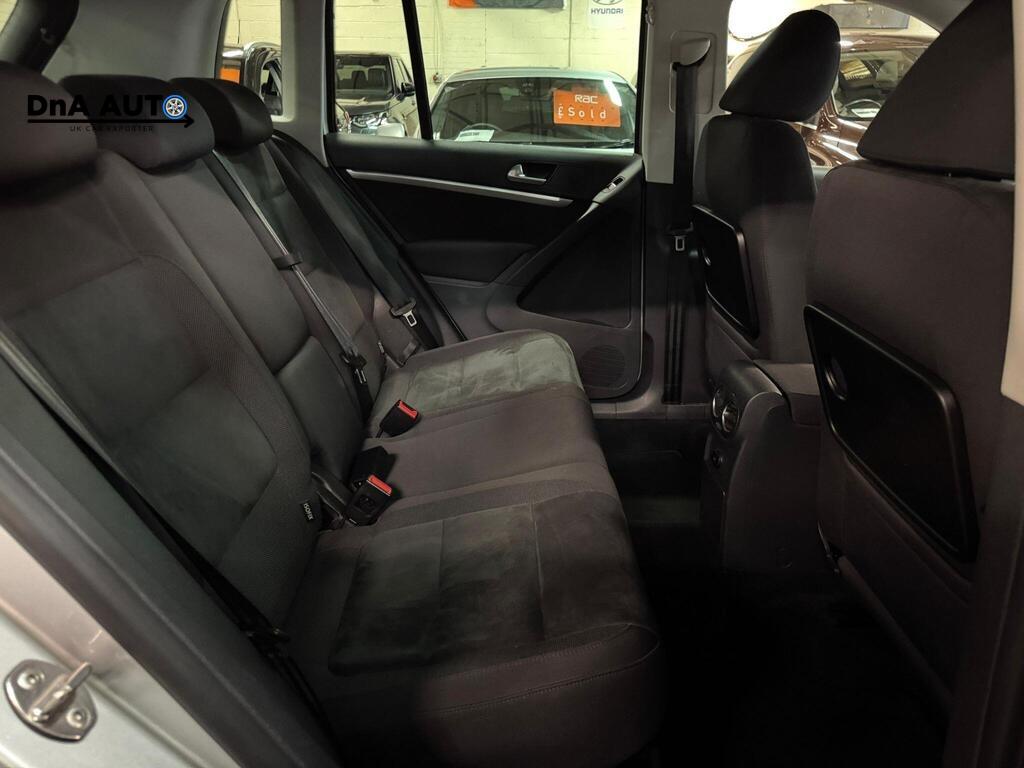 Volkswagen Tiguan 2.0 TDI BlueMotion Tech Match SUV 5dr Diesel DSG 4WD Euro 5 (s/s) (140 ps)
