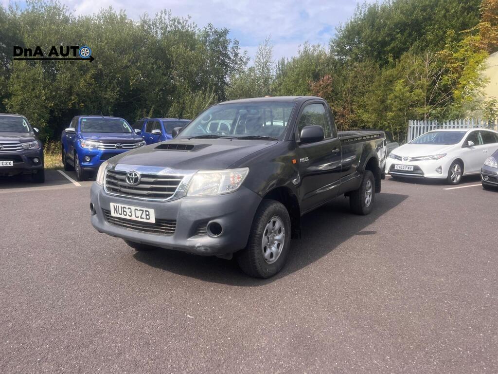 Toyota Hilux 2.5 D-4D HL2 Pickup 2dr Diesel Manual 4WD Euro 5 (144 ps)