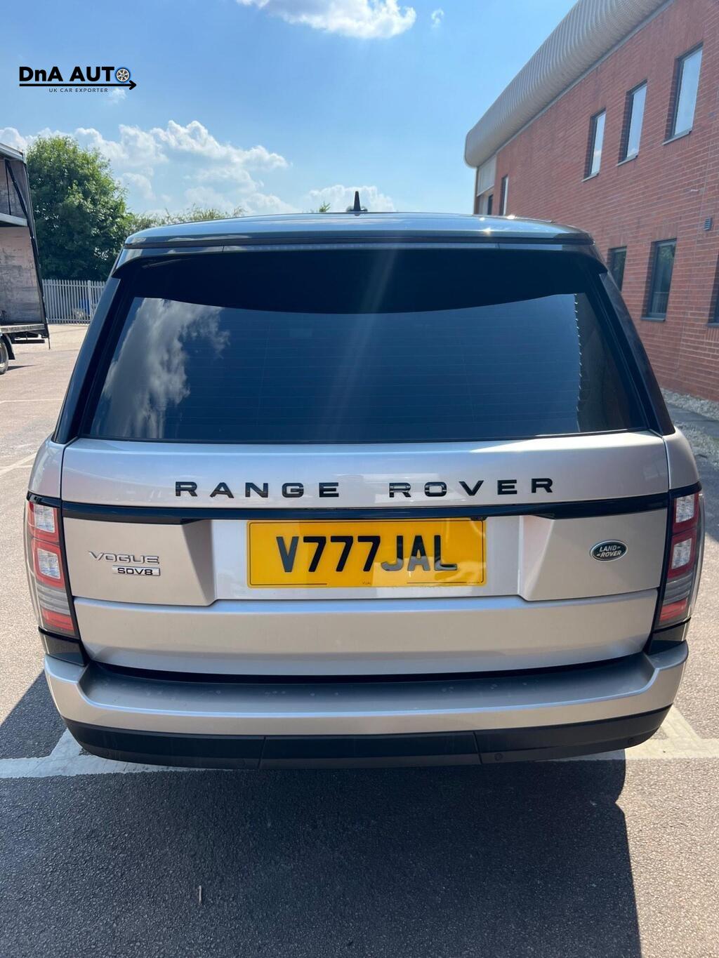 Land Rover Range Rover 4.4 SD V8 Vogue SUV 5dr Diesel Auto 4WD Euro 5 (339 ps)