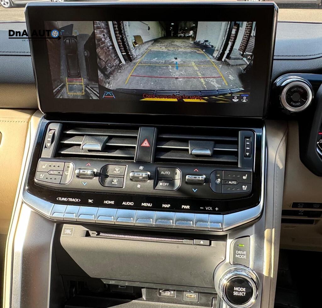 Toyota Land Cruiser SUV (2017 - 2024)