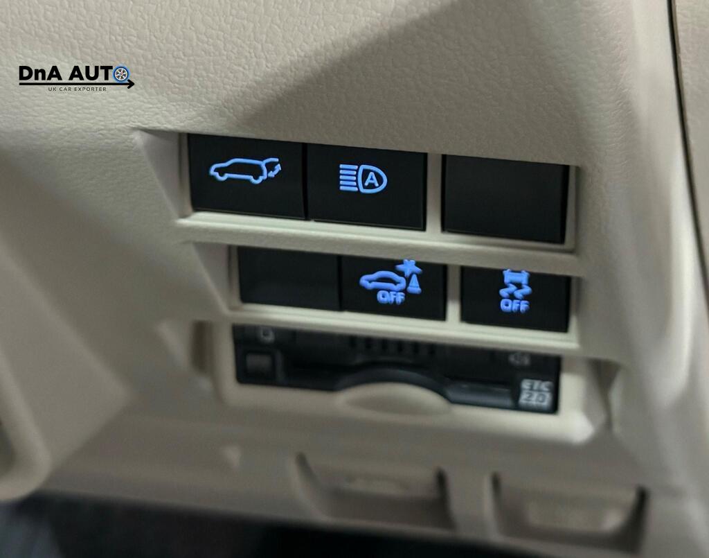 Toyota Land Cruiser SUV (2017 - 2024)