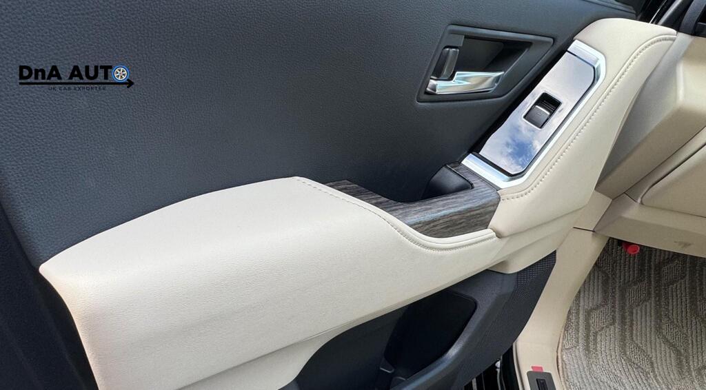 Toyota Land Cruiser SUV (2017 - 2024)