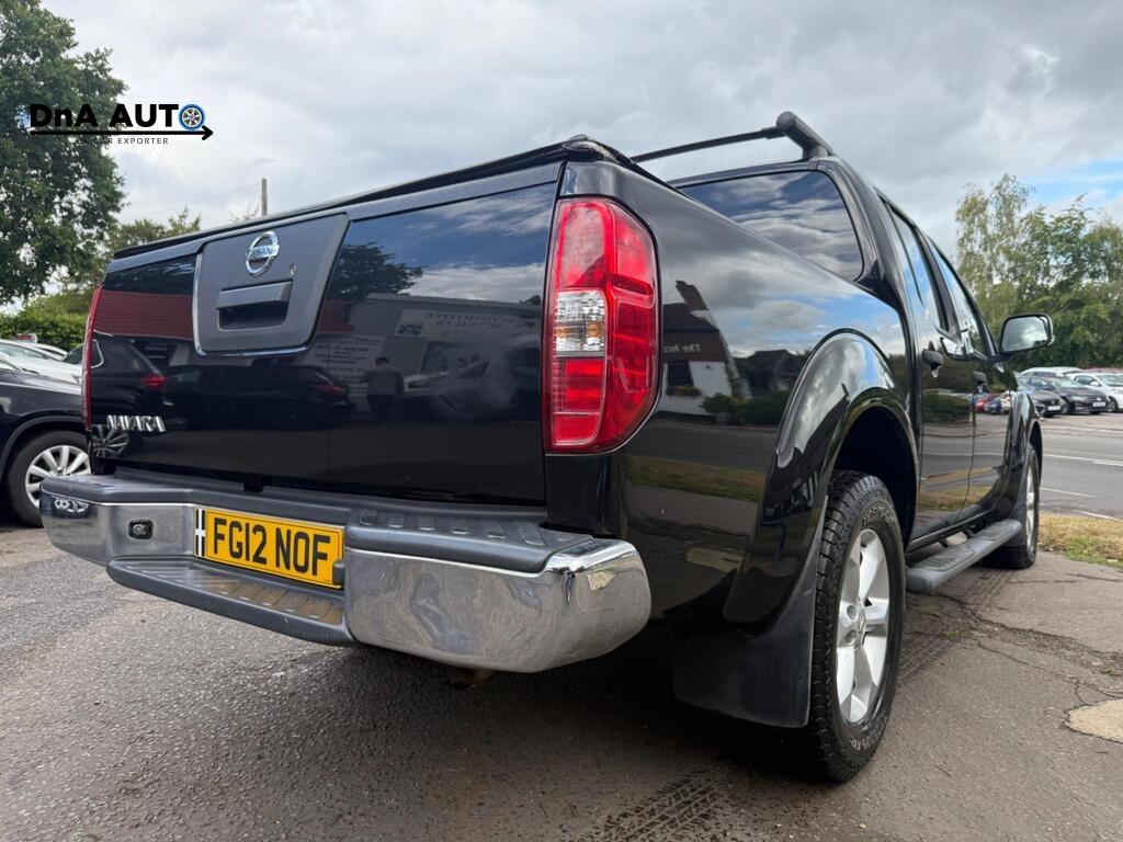 Nissan Navara 2.5 dCi Tekna Pickup Double Cab 4dr Diesel Manual 4WD Euro 5 (190 ps)