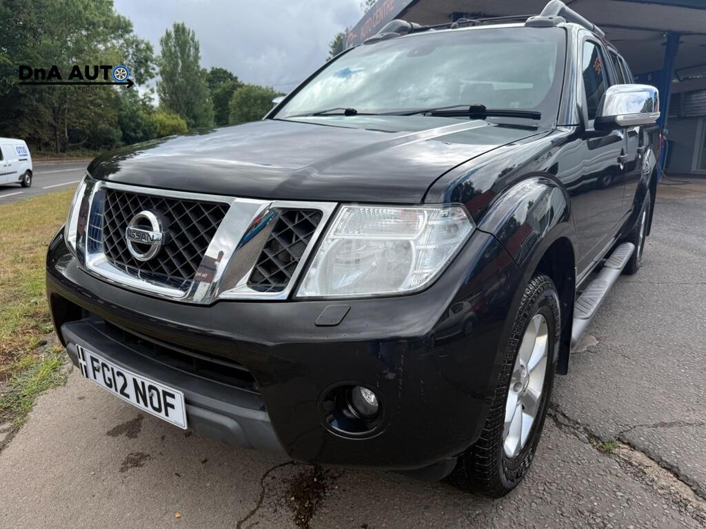 Nissan Navara 2.5 dCi Tekna Pickup Double Cab 4dr Diesel Manual 4WD Euro 5 (190 ps)