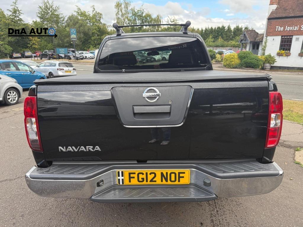 Nissan Navara 2.5 dCi Tekna Pickup Double Cab 4dr Diesel Manual 4WD Euro 5 (190 ps)