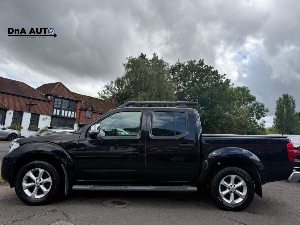 Nissan Navara 2.5 dCi Tekna Pickup Double Cab 4dr Diesel Manual 4WD Euro 5 (190 ps)