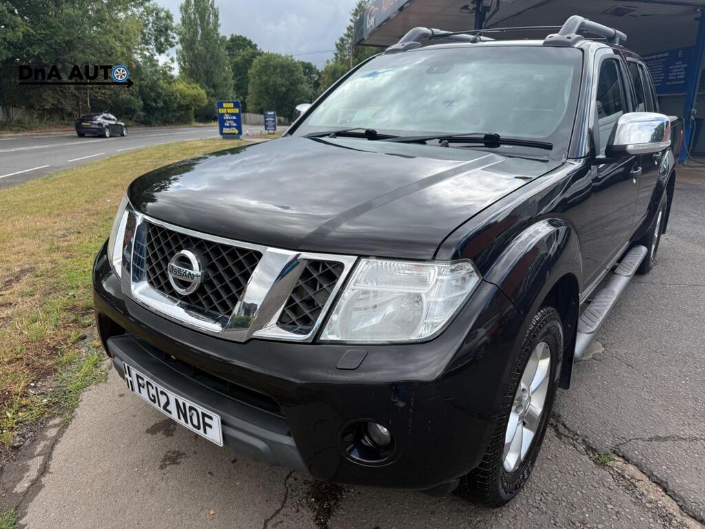 Nissan Navara 2.5 dCi Tekna Pickup Double Cab 4dr Diesel Manual 4WD Euro 5 (190 ps)