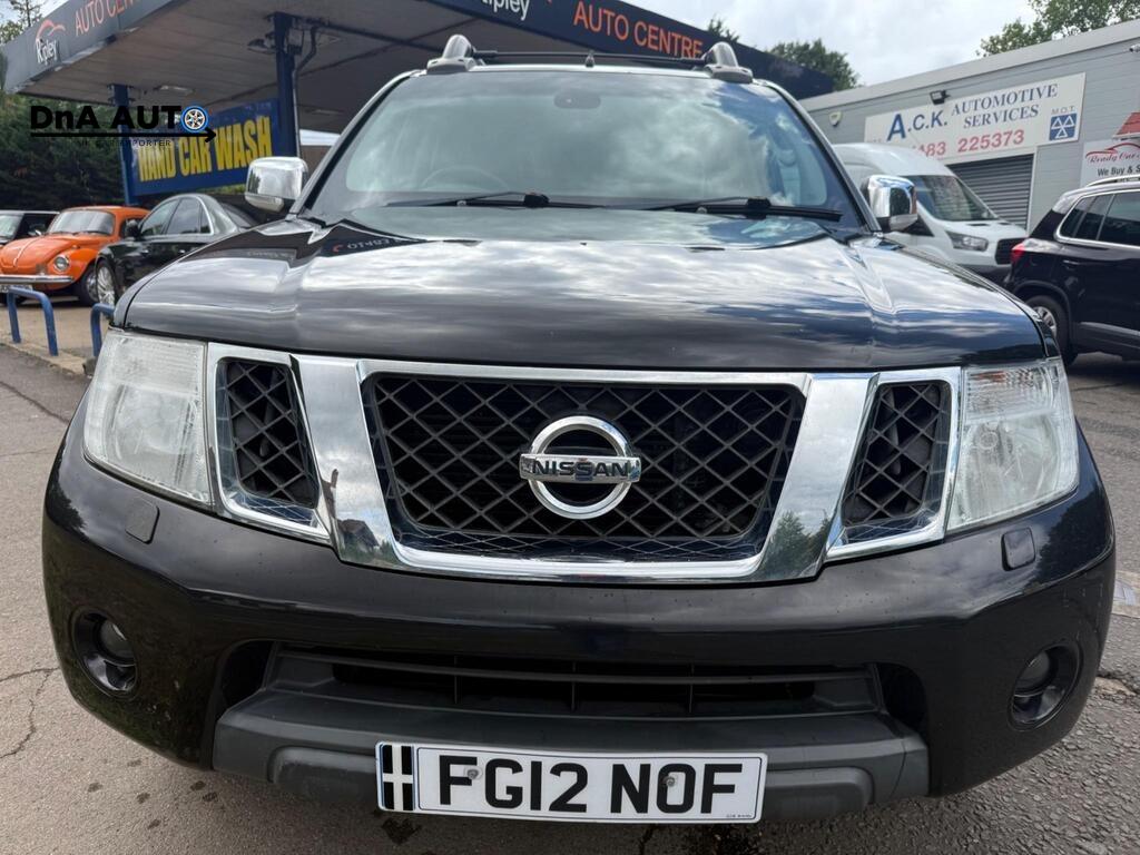 Nissan Navara 2.5 dCi Tekna Pickup Double Cab 4dr Diesel Manual 4WD Euro 5 (190 ps)