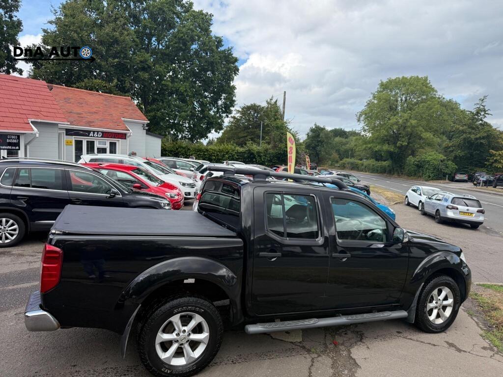 Nissan Navara 2.5 dCi Tekna Pickup Double Cab 4dr Diesel Manual 4WD Euro 5 (190 ps)