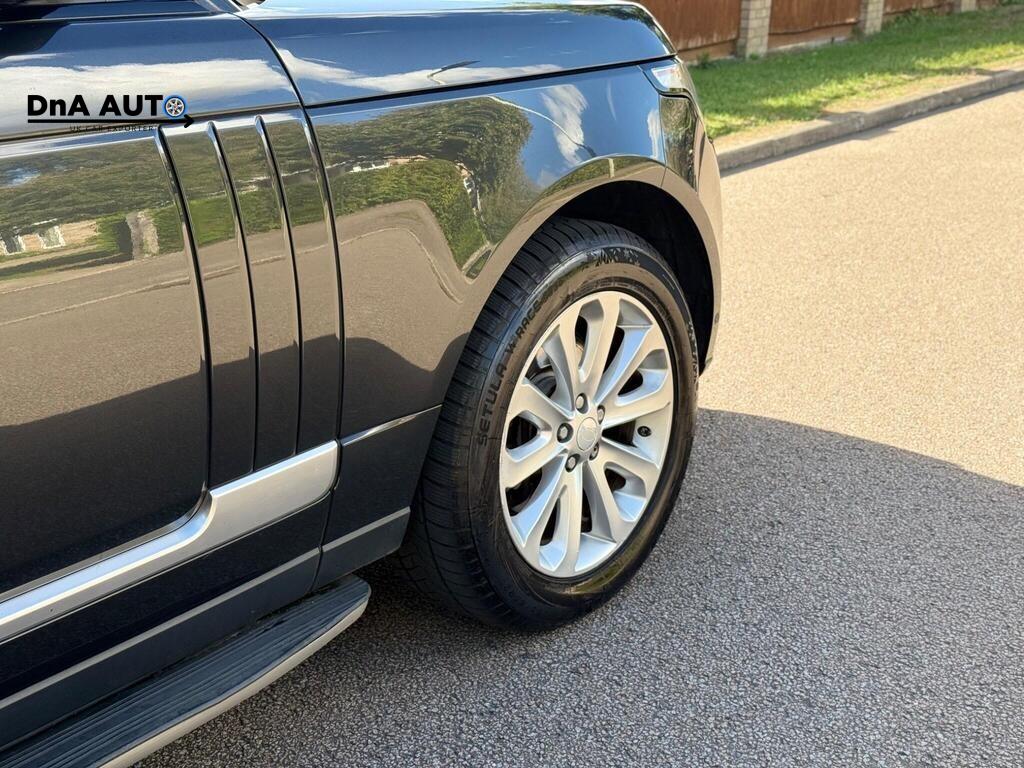 Land Rover Range Rover 3.0 TD V6 Vogue SE SUV 5dr Diesel Auto 4WD Euro 5 (s/s) (258 ps)