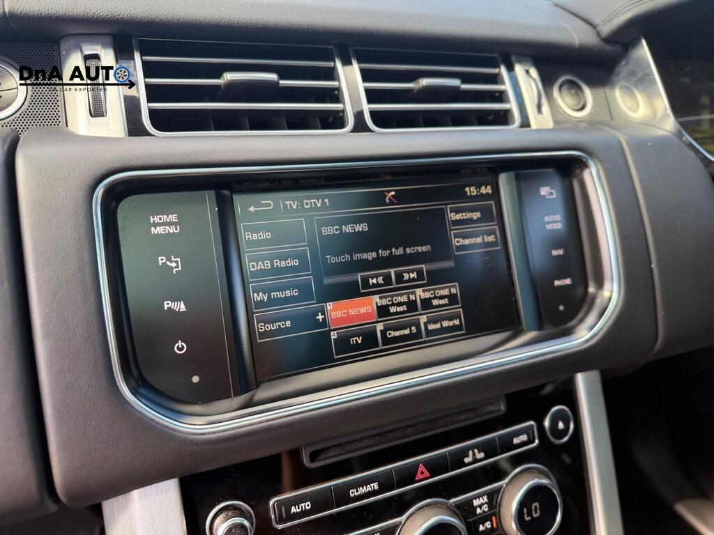 Land Rover Range Rover 3.0 TD V6 Vogue SE SUV 5dr Diesel Auto 4WD Euro 5 (s/s) (258 ps)