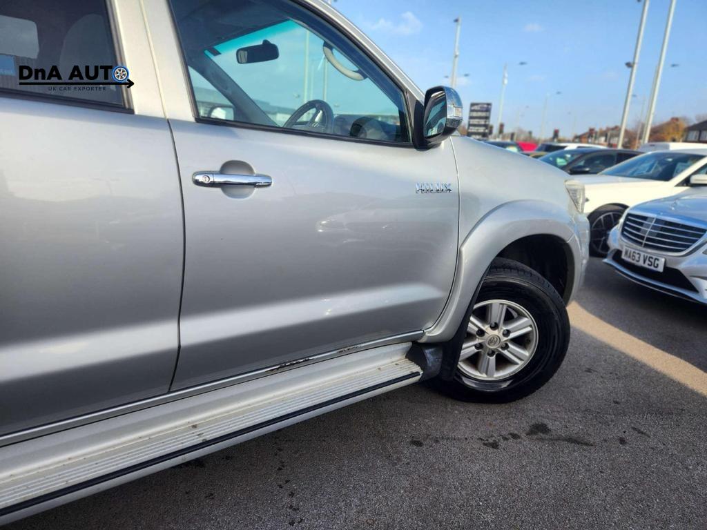 Toyota Hilux 2.5 D-4D HL3 Pickup Double Cab 4dr Diesel Manual 4WD Euro 5 (144 ps)