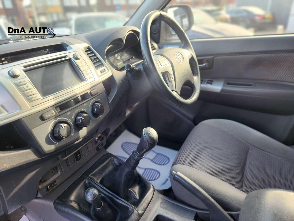 Toyota Hilux 2.5 D-4D HL3 Pickup Double Cab 4dr Diesel Manual 4WD Euro 5 (144 ps)