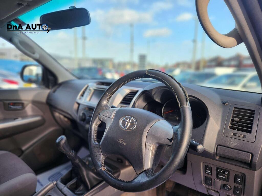 Toyota Hilux 2.5 D-4D HL3 Pickup Double Cab 4dr Diesel Manual 4WD Euro 5 (144 ps)