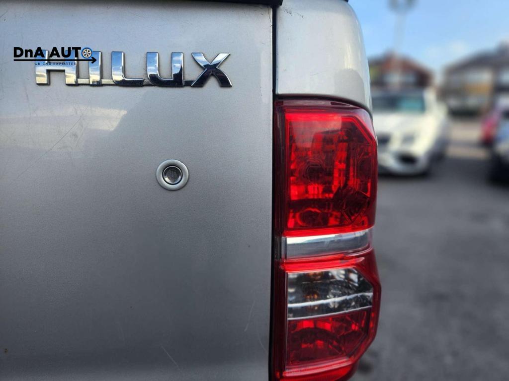 Toyota Hilux 2.5 D-4D HL3 Pickup Double Cab 4dr Diesel Manual 4WD Euro 5 (144 ps)