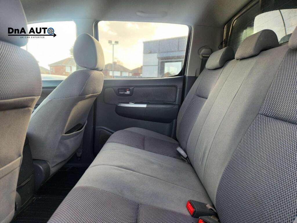 Toyota Hilux 2.5 D-4D HL3 Pickup Double Cab 4dr Diesel Manual 4WD Euro 5 (144 ps)