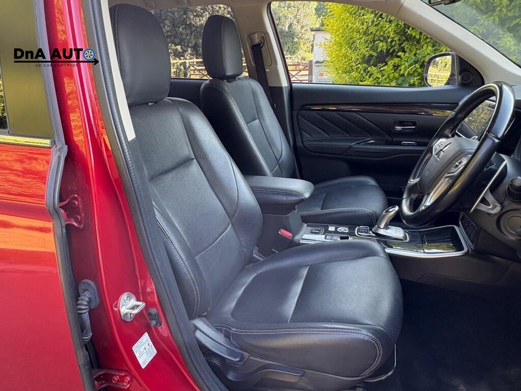 Mitsubishi Outlander 2.0h 12kWh Juro SUV 5dr Petrol Plug-in Hybrid CVT 4WD Euro 6 (s/s) (200 ps)