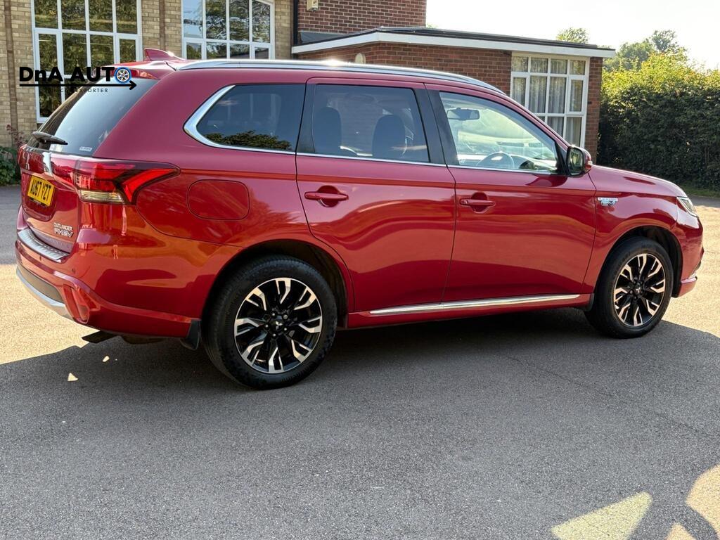 Mitsubishi Outlander 2.0h 12kWh Juro SUV 5dr Petrol Plug-in Hybrid CVT 4WD Euro 6 (s/s) (200 ps)