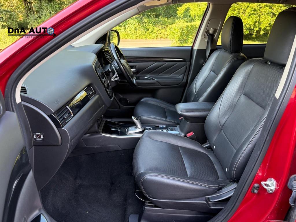 Mitsubishi Outlander 2.0h 12kWh Juro SUV 5dr Petrol Plug-in Hybrid CVT 4WD Euro 6 (s/s) (200 ps)