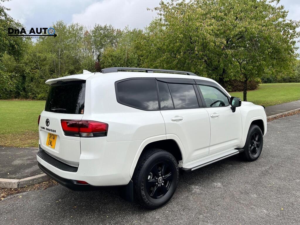 Toyota Land Cruiser 2.5 II SUV (2024 - )
