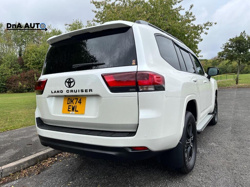 Toyota Land Cruiser 2.5 II SUV (2024 - )