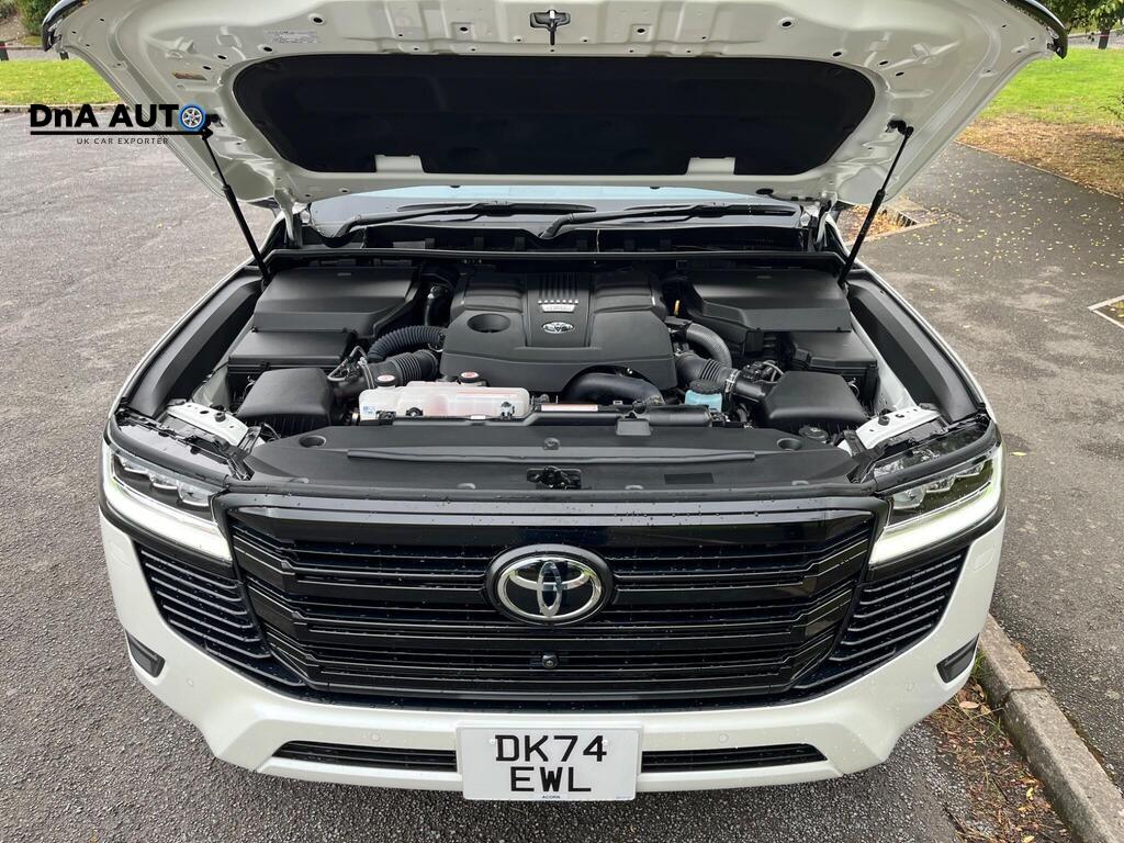 Toyota Land Cruiser 2.5 II SUV (2024 - )