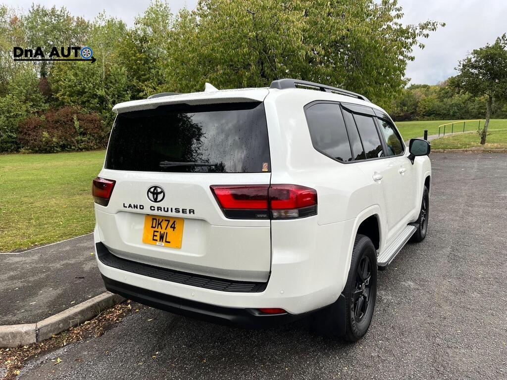 Toyota Land Cruiser 2.5 II SUV (2024 - )
