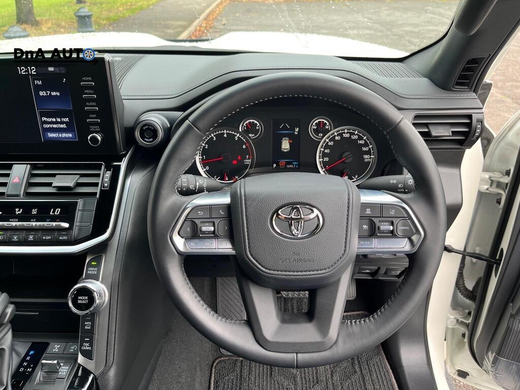 Toyota Land Cruiser 2.5 II SUV (2024 - )