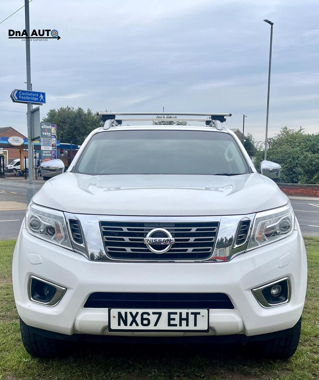 Nissan Navara 2.3 dCi Tekna Pickup Double Cab 4dr Diesel Auto 4WD Euro 6 (190 ps)