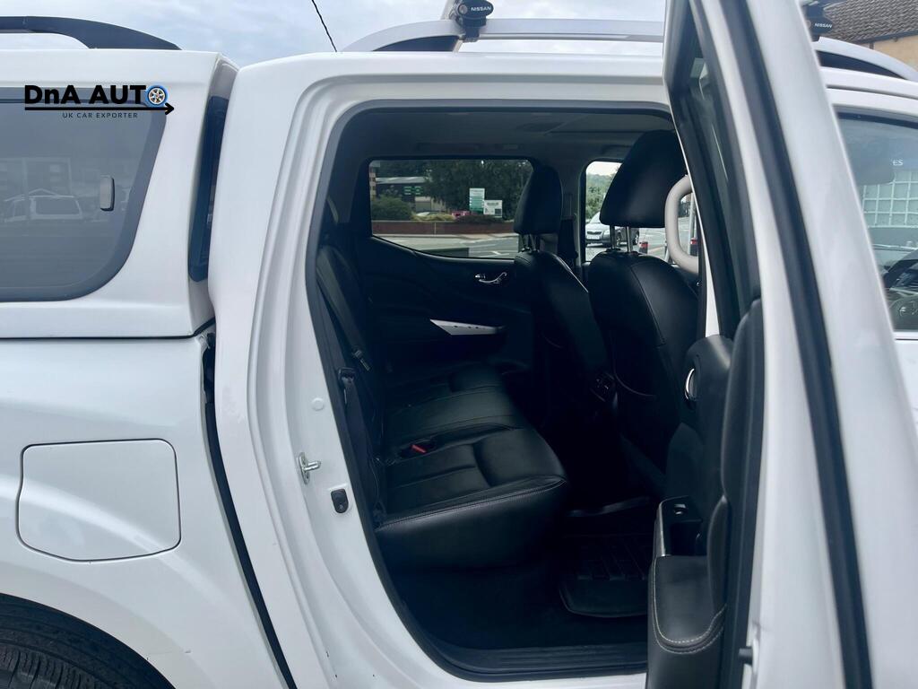 Nissan Navara 2.3 dCi Tekna Pickup Double Cab 4dr Diesel Auto 4WD Euro 6 (190 ps)