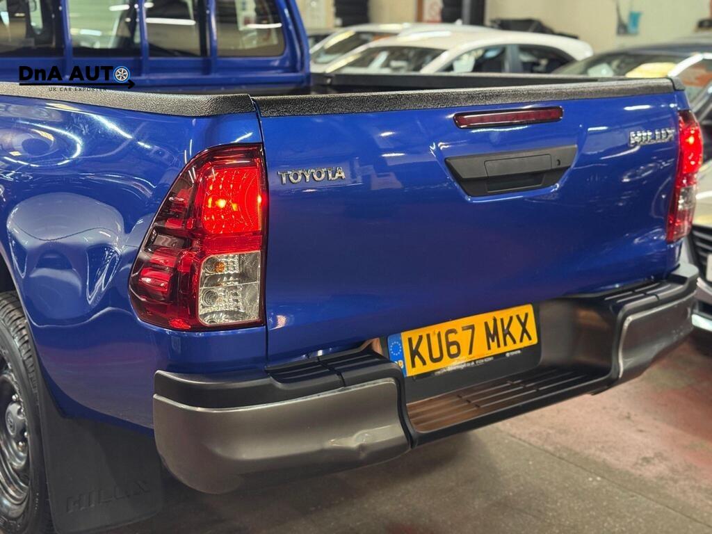 Toyota Hilux 2.4 D-4D Active Pickup Extended Cab 4dr Diesel Manual 4WD Euro 6 (3.5t) (150 ps)