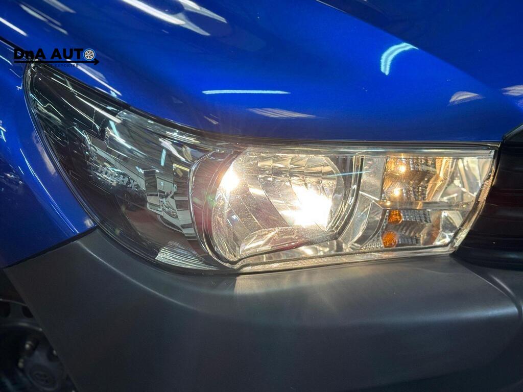 Toyota Hilux 2.4 D-4D Active Pickup Extended Cab 4dr Diesel Manual 4WD Euro 6 (3.5t) (150 ps)