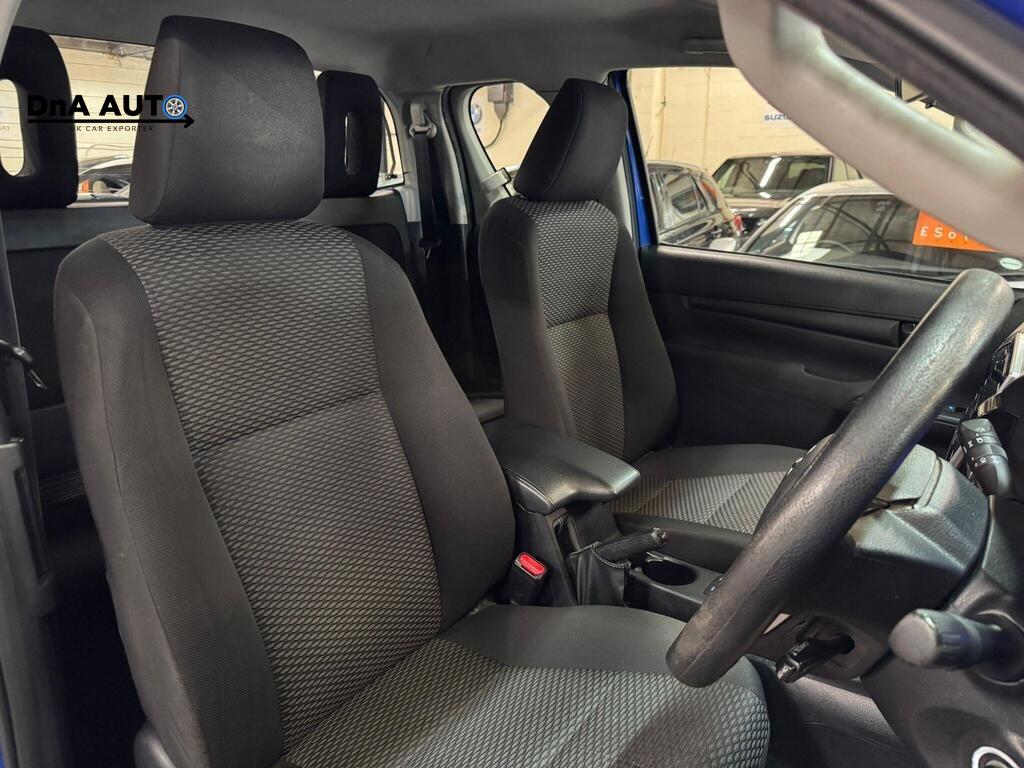 Toyota Hilux 2.4 D-4D Active Pickup Extended Cab 4dr Diesel Manual 4WD Euro 6 (3.5t) (150 ps)