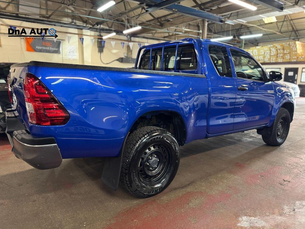 Toyota Hilux 2.4 D-4D Active Pickup Extended Cab 4dr Diesel Manual 4WD Euro 6 (3.5t) (150 ps)